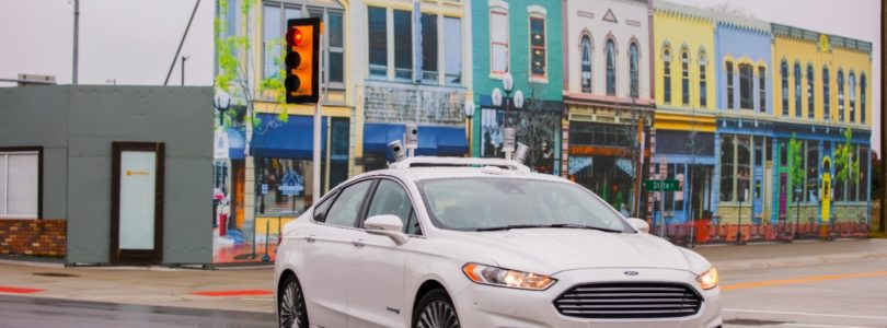 Ford prueba vehículos autónomos en un entorno urbano simulado