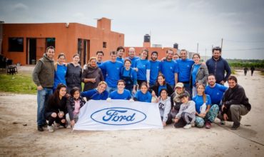 Ford colabora con la organización Vivienda Digna con el objetivo puesto en ayudar a las familias de menores recursos
