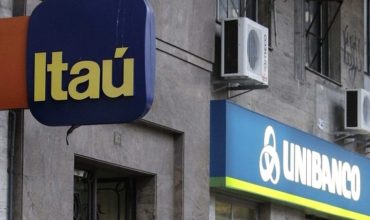 Itaú lanza aplicación para depositar cheques desde el celular