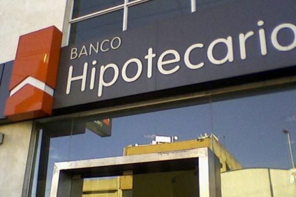 Banco Hipotecario escritura más de 10 millones de pesos por día