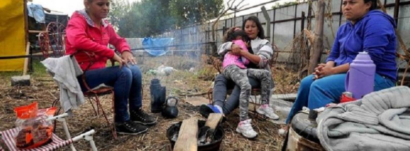 Una familia necesitó $26.442 para no caer en la pobreza