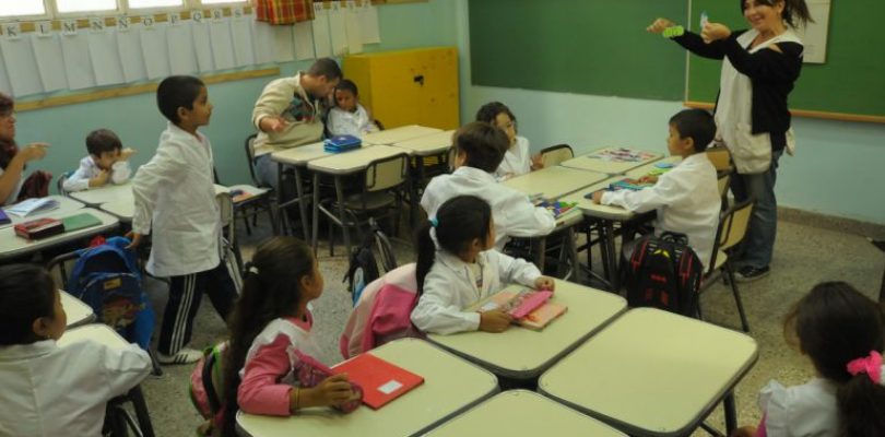 La cantidad de horas de clase en primarias estatales está entre las más bajas del mundo