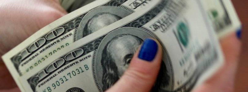Tras otra fuerte suba, el dólar blue se acerca al «solidario»