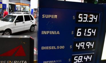 Por pedido de Alberto Fernández, YPF da marcha atrás con el aumento del 5% en los combustibles
