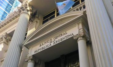 El BCRA presiona para que los bancos no cobren multas a deudores