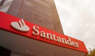 Santander permite abrir una cuenta con una selfie