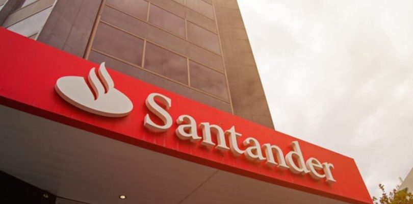 Santander permite abrir una cuenta con una selfie