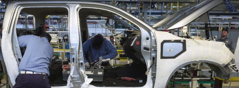 La producción de automóviles creció casi un 50% con respecto al 2021