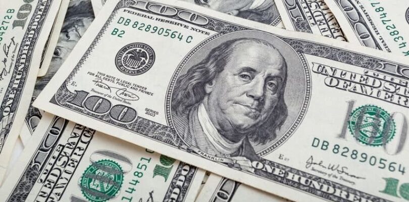 El dólar “blue” continúa escalando a nuevos récords