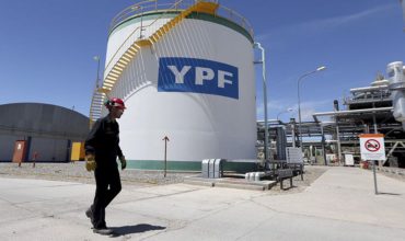 YPF sale en busca de inversiones para el mega proyecto de GNL en Río Negro