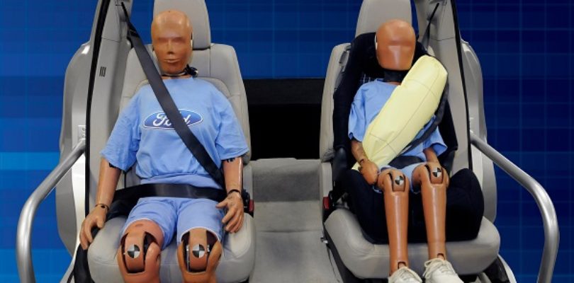 Un estudio de Ford muestra que la tercera parte de las personas no usa el cinturón de seguridad trasero