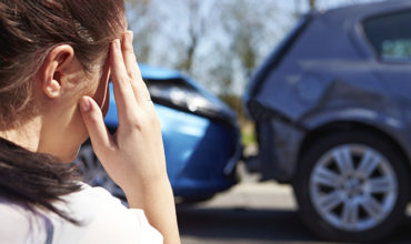 4 de cada 10 personas desconoce los pasos a seguir ante un accidente de autos.