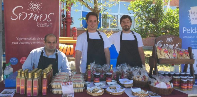 Ford Argentina realiza feria navideña solidaria en la planta de montaje