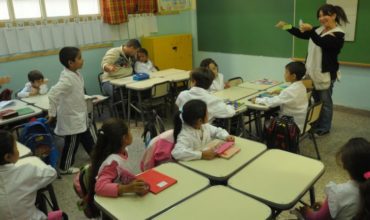 La cantidad de horas de clase en primarias estatales está entre las más bajas del mundo