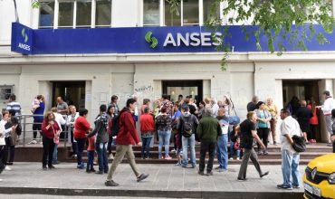 A partir de Junio unos 300 beneficiarios de la Anses cobrarán con Mercado Pago