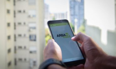 ARBA: más 40 mil comercios bonaerenses instalaron dispositivos de pago electrónico en los últimos 6 meses