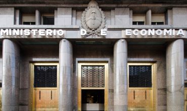 En plena incertidumbre el Gobierno enfrenta su primera licitación de Letes y Lecap