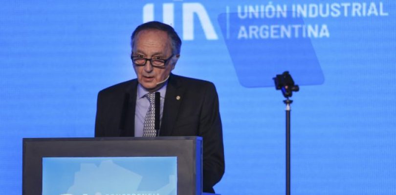 El Presidente de la UIA advirtió: «Esto no es un problema financiero ni económico, es político»