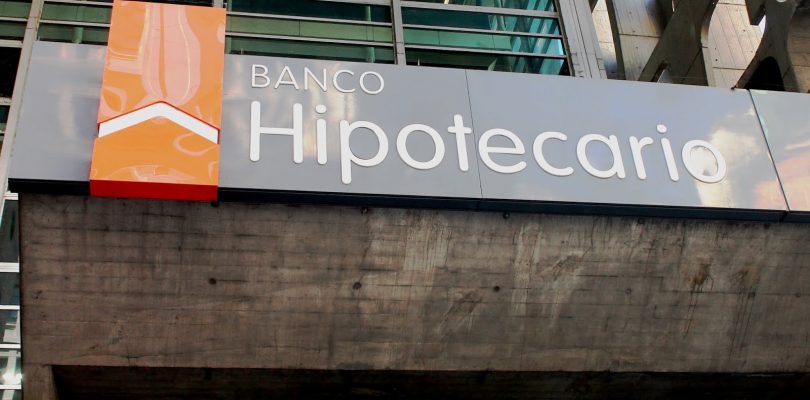 Banco Hipotecario acciona contra la violencia de género