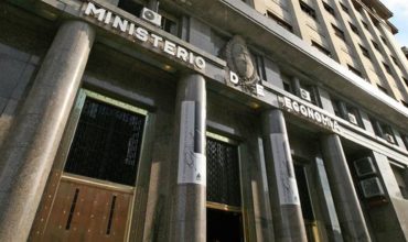 Buscan colocar títulos de deuda en el mercado tras la visita del FMI