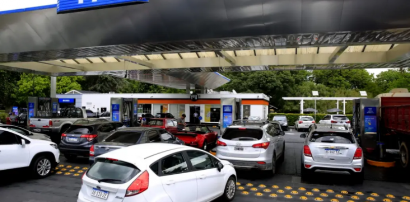 YPF aumentó el precio de sus naftas algunos centavos: se espera la reacción de las demás petroleras