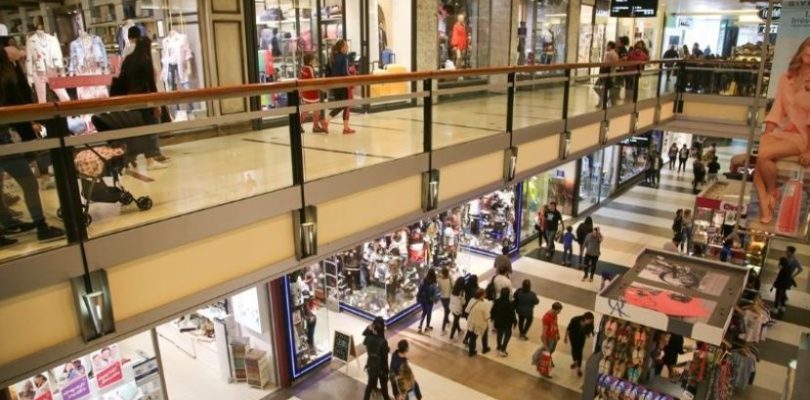 El gremio de comercio pide el cierre de los shoppings