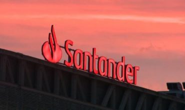 Banco Santander lanza las becas online #YoMeQuedoEnCasa en apoyo a la comunidad universitaria