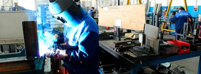 Fuerte caída: la producción de las pymes industriales bajó 34,9% en mayo