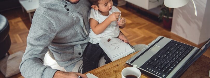 Establecen una nueva licencia especial para padres y madres