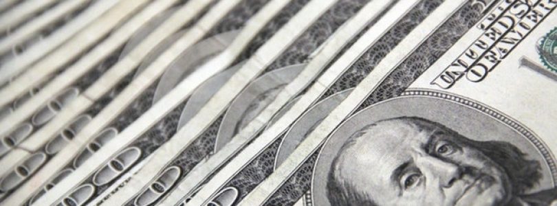 El dólar MEP y el contado con liquidación (CCL) escalaron tras las medidas