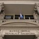 El BCRA habilitó a los bancos a aumentar las comisiones de servicio al cliente