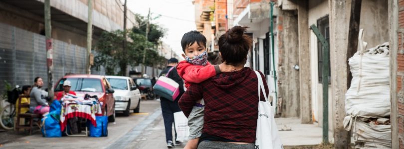 Una familia necesitó en noviembre $ 51.775 para no caer en la pobreza