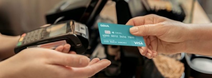 AFIP extiende el reintegro del 15% en compras con tarjeta de débito para sectores vulnerados