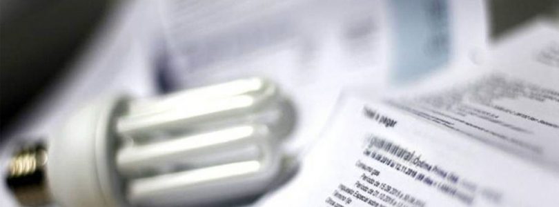 El Gobierno empieza una “adecuación transitoria” de las tarifas de electricidad