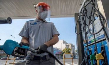 YPF aumentó desde un 2,9% los precios de las variedades de nafta y gasoil