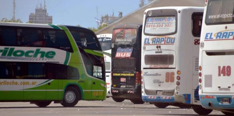 Bajó un 80% la demanda en micros de larga distancia