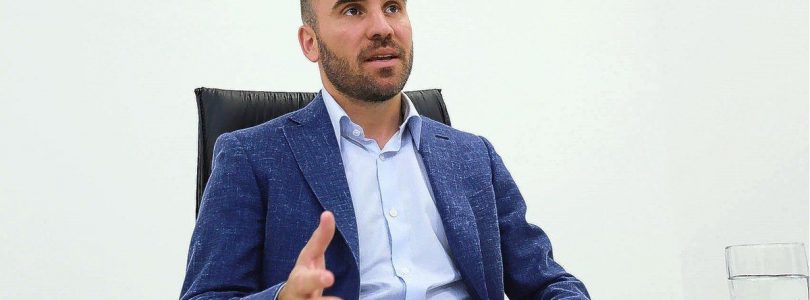 Guzmán: «Financiar en forma recurrente con deuda o emisión monetaria genera un Estado débil»