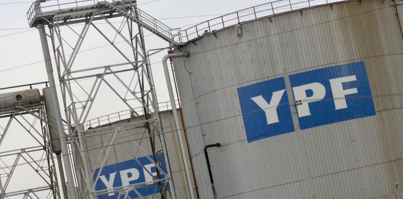 La justicia norteamericana pidió rechazar una solicitud de fondos buitres para quedarse con activos de YPF