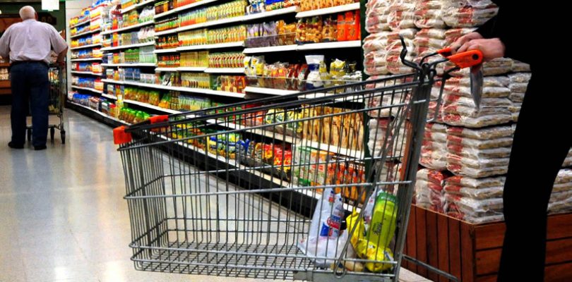 Los supermercados registraron nueve meses seguidos de caída del consumo