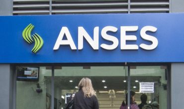 Arrancó el pago del bono de ANSES: cómo es el cronograma y quiénes lo cobrarán