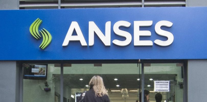 Arrancó el pago del bono de ANSES: cómo es el cronograma y quiénes lo cobrarán