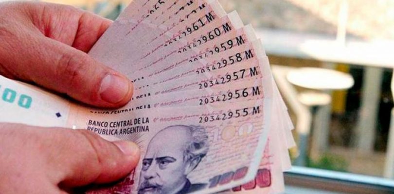 Se oficializó la suba del Salario Mínimo, Vital y Móvil