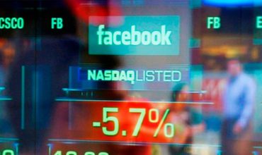 Se desplomaron las acciones de Facebook por la caída de aplicaciones a nivel mundial