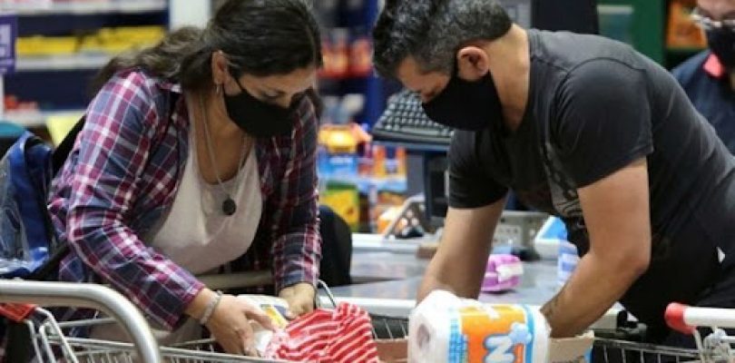 Una familia tipo necesitó $70.532 en septiembre para no caer en la pobreza