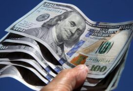 El dólar sube $1 a $313 en la apertura de las operaciones