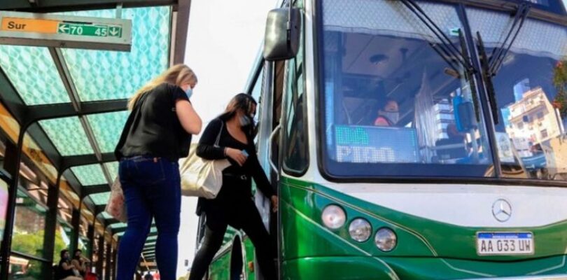 Transporte público: el Gobierno definió un aumento del 40% para diciembre