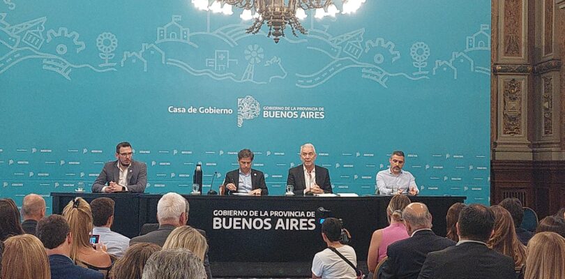 Kicillof presentó el programa «Tu empresa es un trámite» y afirmó que «marcará un antes y un después»