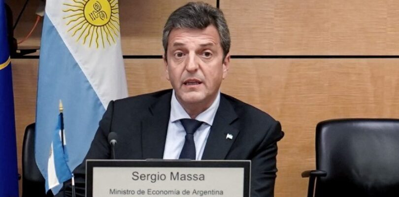 Fuerte crítica de Massa al FMI por aplicar sobrecargos