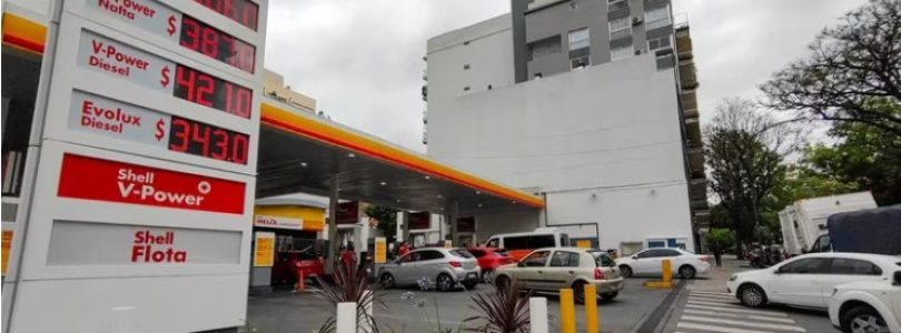 Shell, Axion e YPF aumentaron 7,6% sus combustibles en todo el país