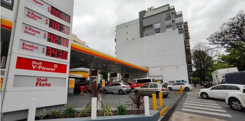 Shell, Axion e YPF aumentaron 7,6% sus combustibles en todo el país